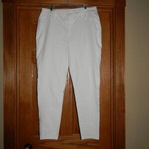 Maurices Women's Size XL Skinny Stretch White Jegging Jeans Cotton Blend